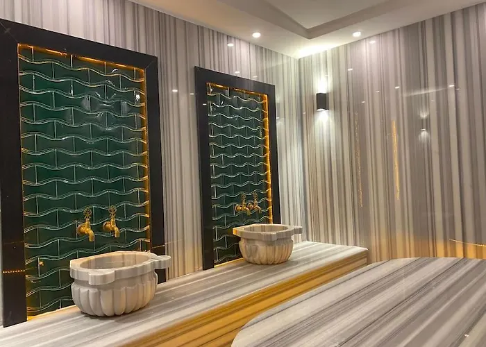 Cleopatra 3 Apartment